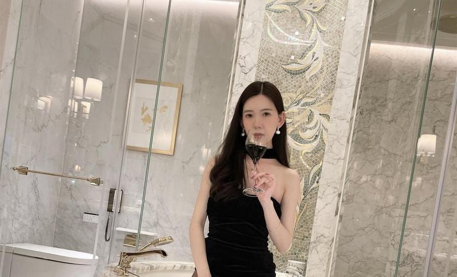 与众不同的chloe霏霏珍藏版cos作品欣赏