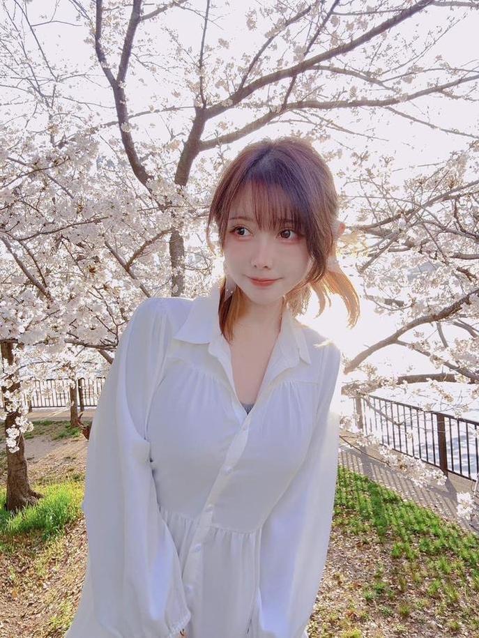 拍摄mon梦图片，展示感性美的摄影艺术