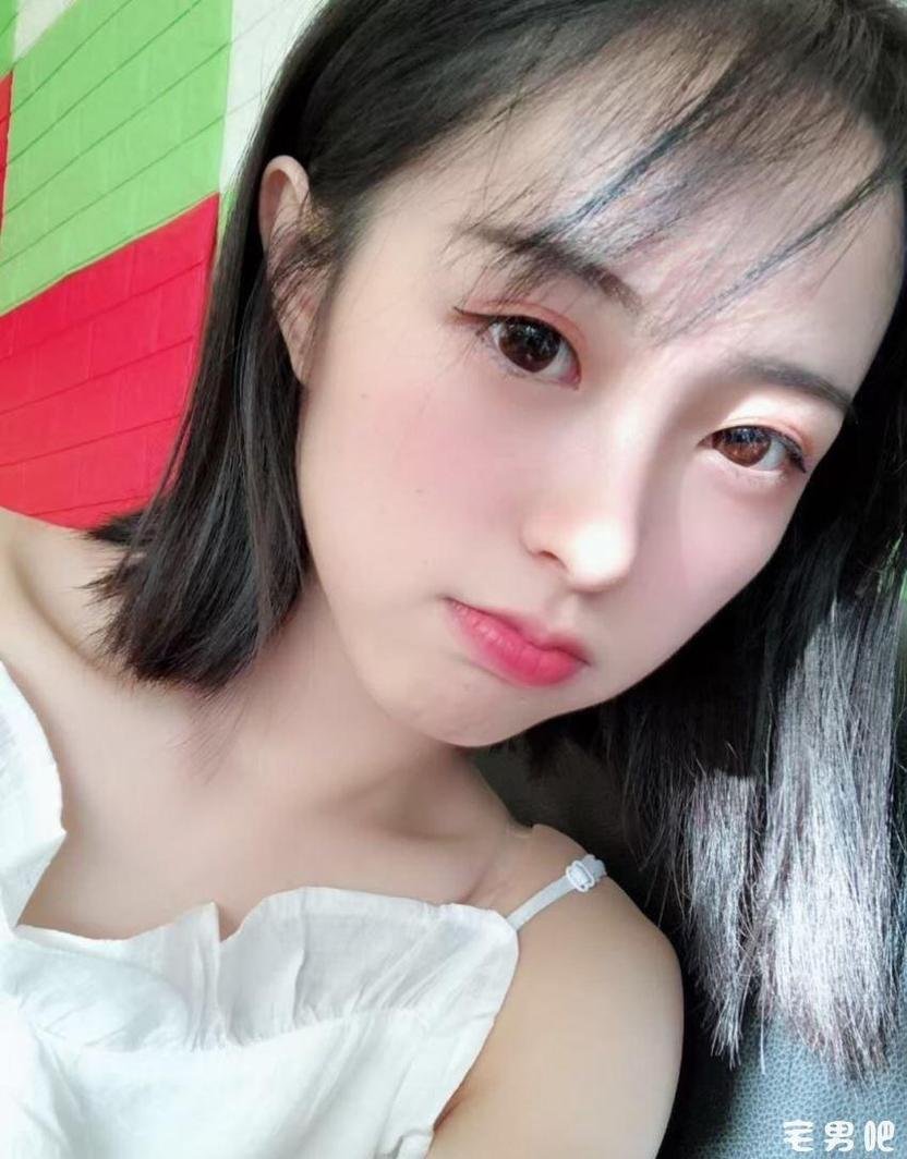 “一尾阿梓ins号”更新美图图包