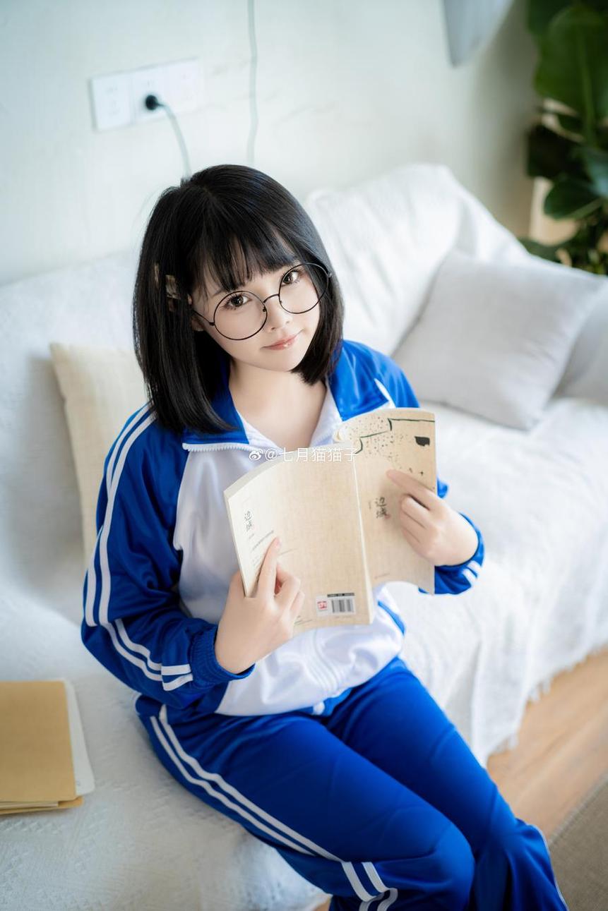 呈现出我cos作品的精髓，这份七月喵子酸奶图片原图让你更流连忘返。