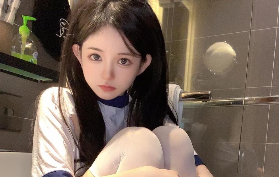 打破次元壁，来看看倦倦喵免费作品集中的COS精选集吧