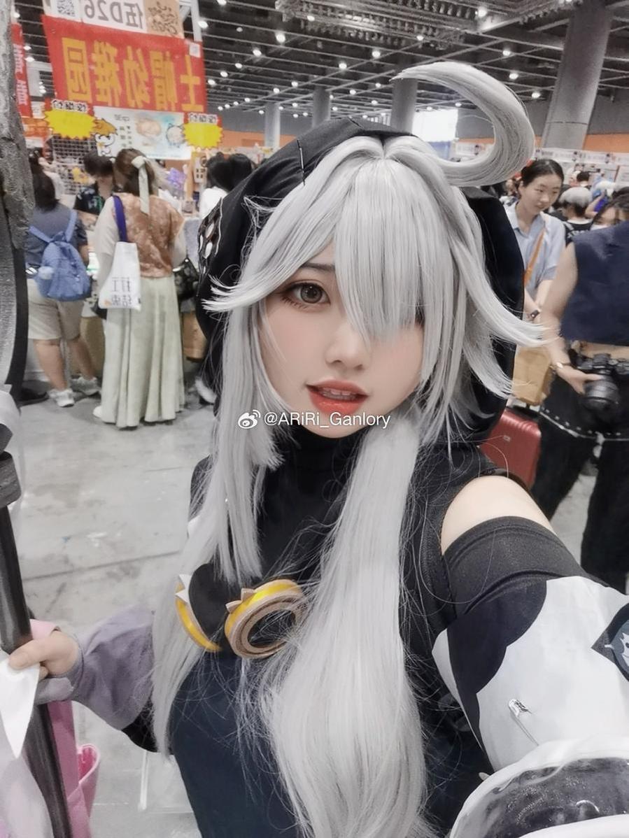 「啊日日_ganlory」合集推荐：超真实的cosplay世界