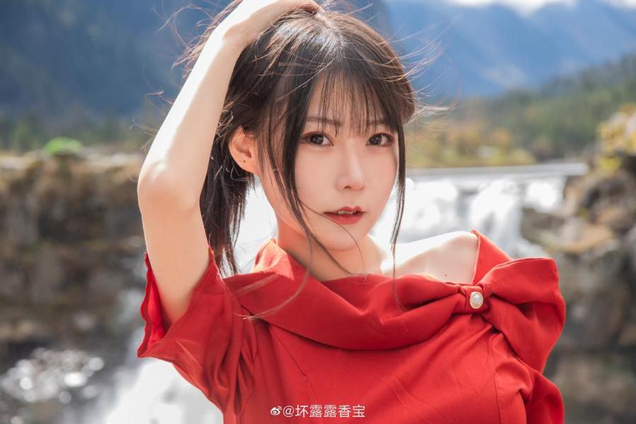 香可喵露露绝对的原图合集，看到最纯粹的cos制作过程