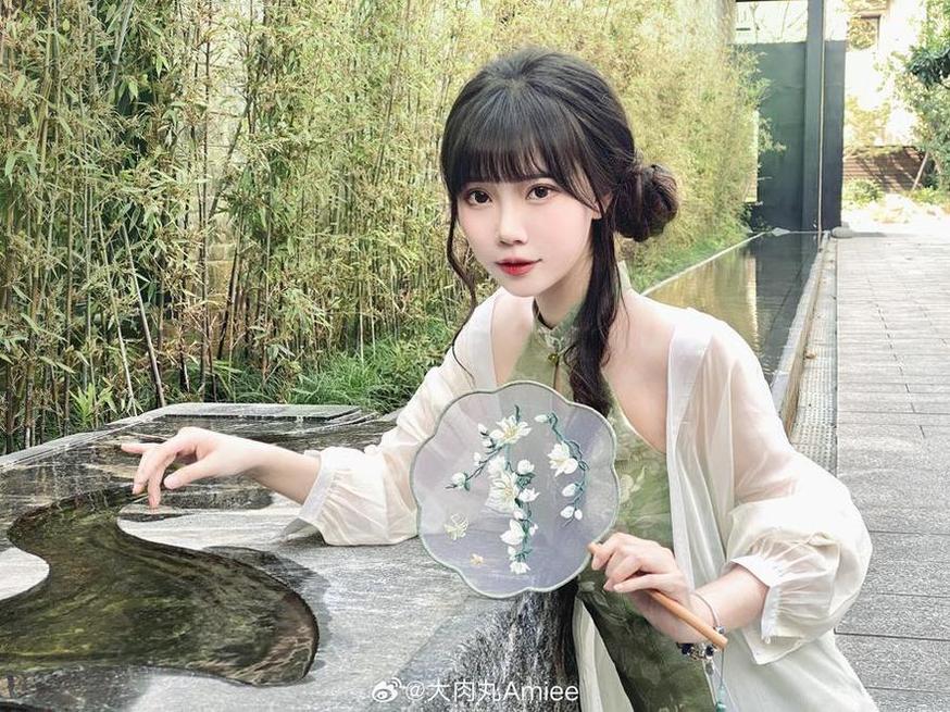 大肉丸amiee多大了，原创cos作品完美呈现