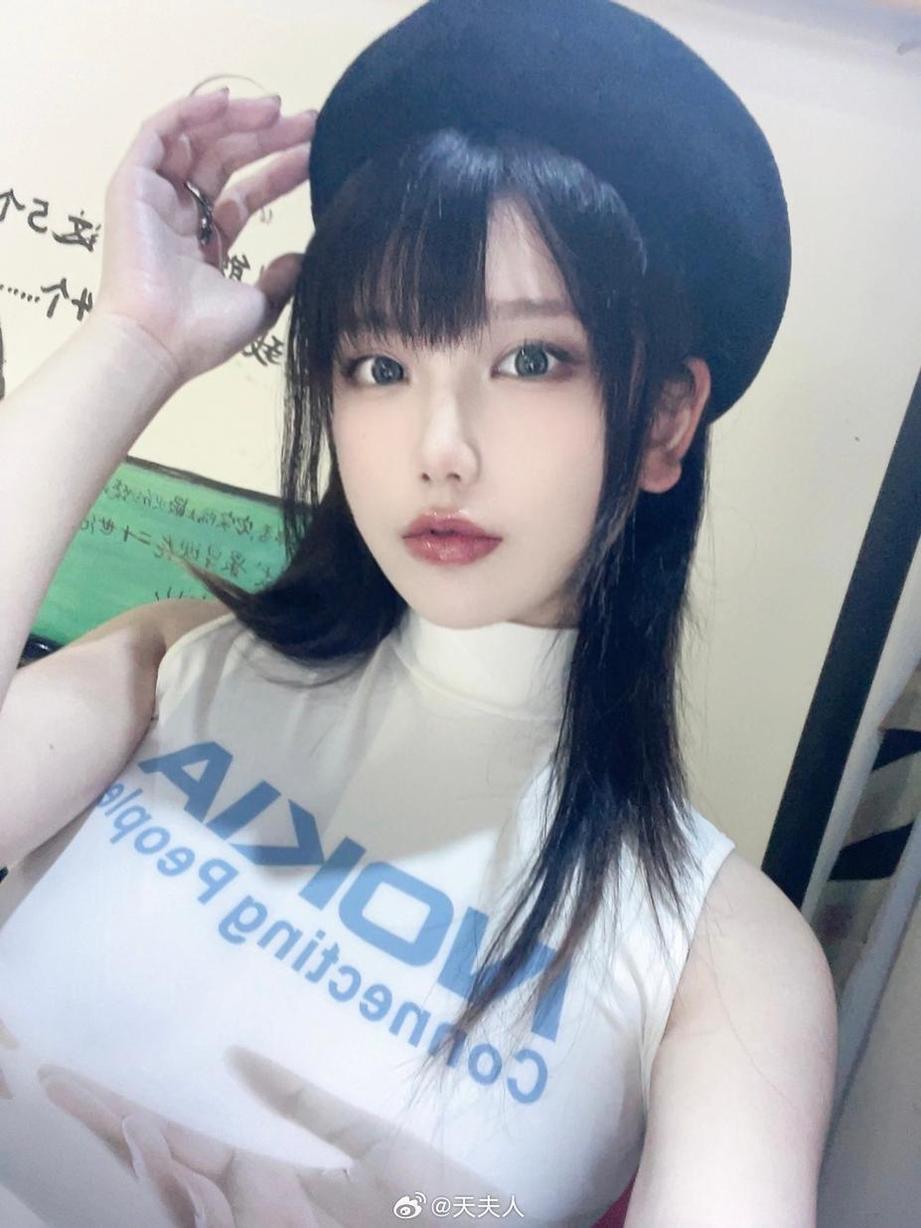 微博天夫人摄影的无删原图，细节之处尽显完美。
