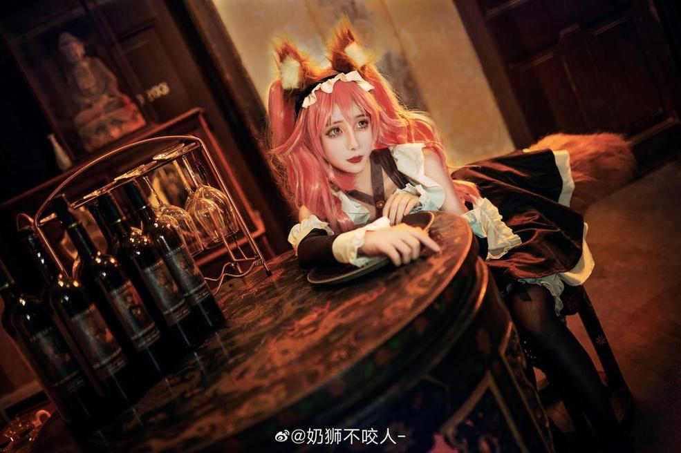 奶狮不咬人cosplay貂蝉，带你领略东方之美与西方之神韵
