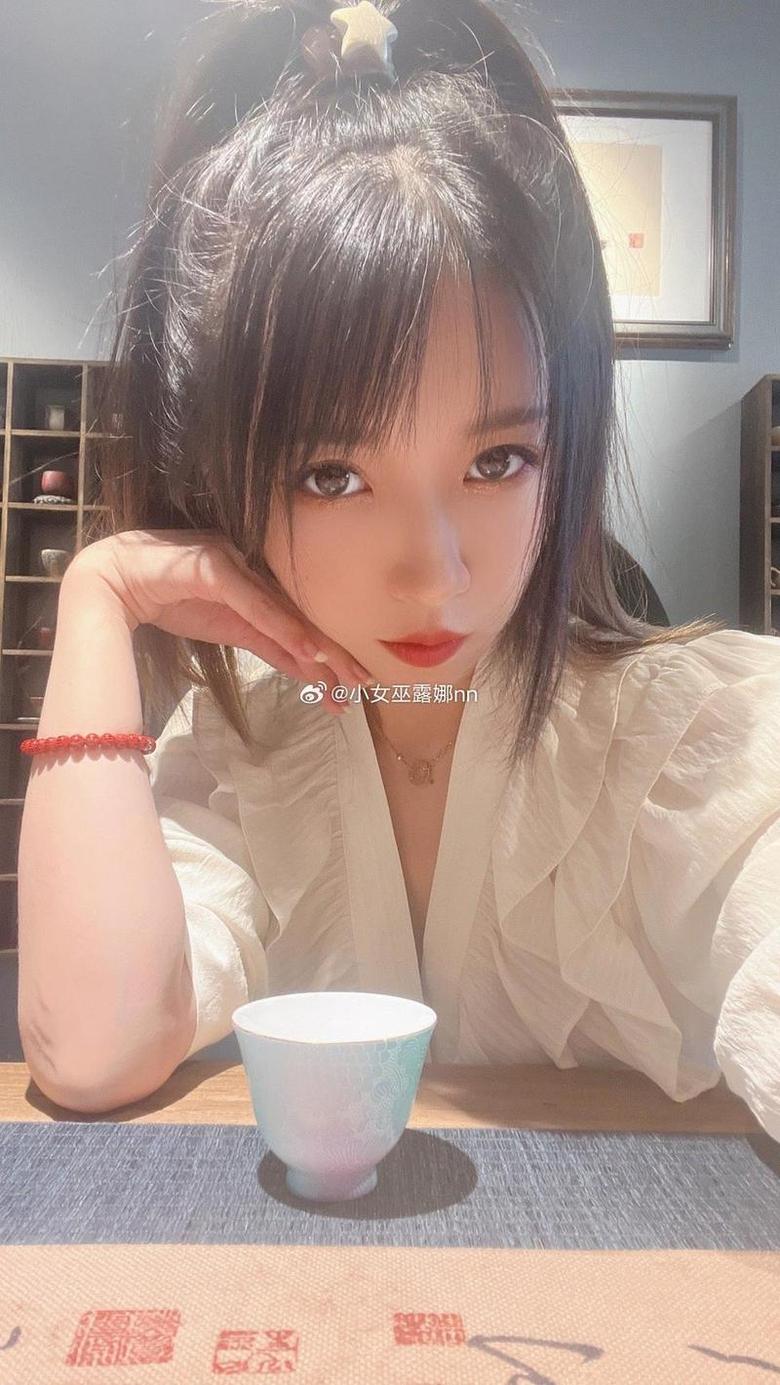 小女巫露娜微博付费美图，让你在cosplay中更加惊艳