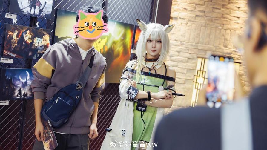 弥音音ww微博cosplay套图放送，让你感受到coser的无限魅力