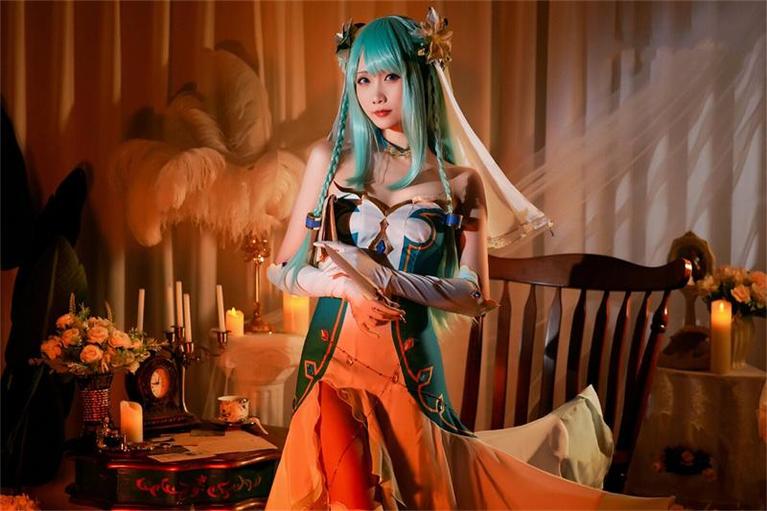 晓美嫣竞泳代表的力量，让你感受她的决心和勇气。