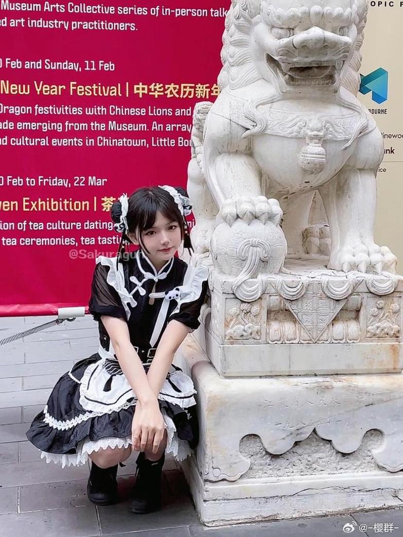 樱群碧蓝航线cos摄影精选：魅惑女舰长的豪华游艇之旅