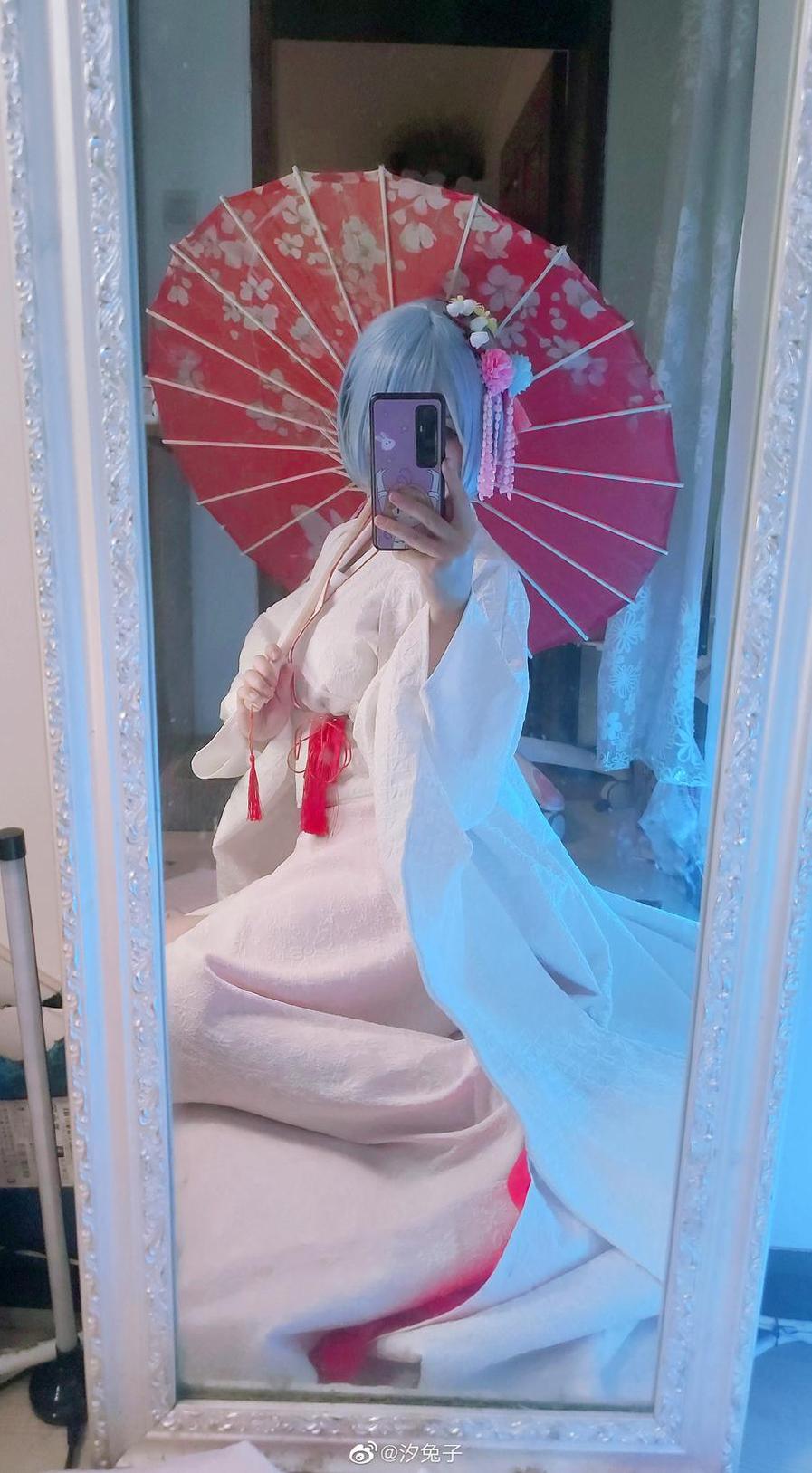 好看必备：汐兔子cos公孙离成为你人生的美丽转身