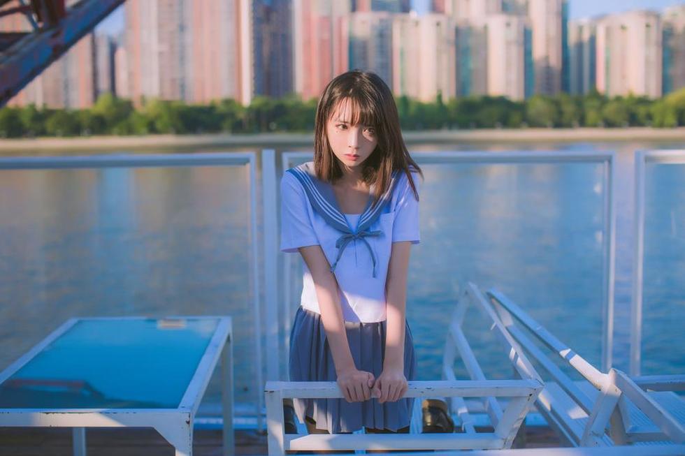 疯猫ss同桌的水手服，每一张照片都是一份精心的艺术创作