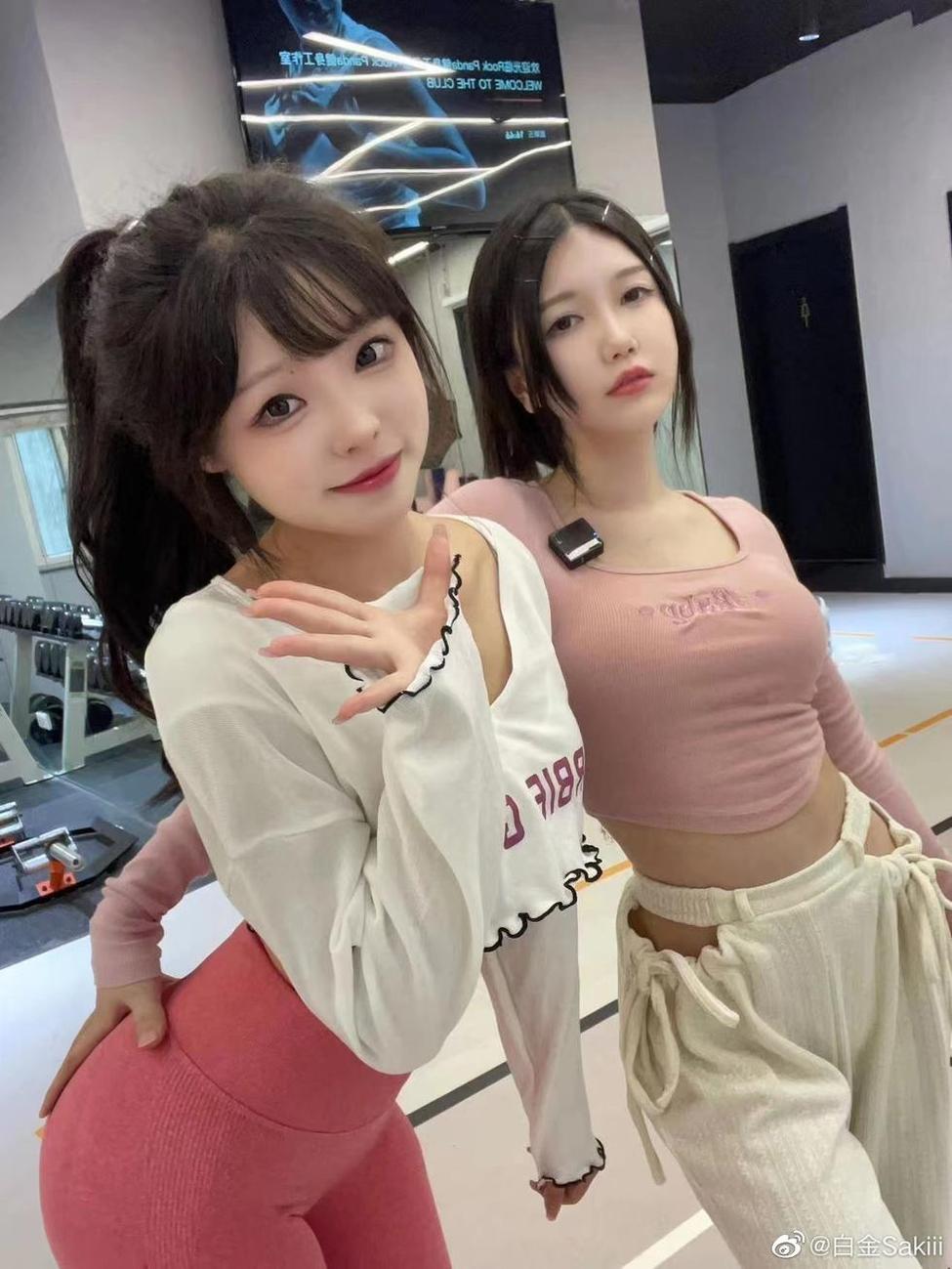 再也不用找了！白金saki多少岁了唯美照片在这里
