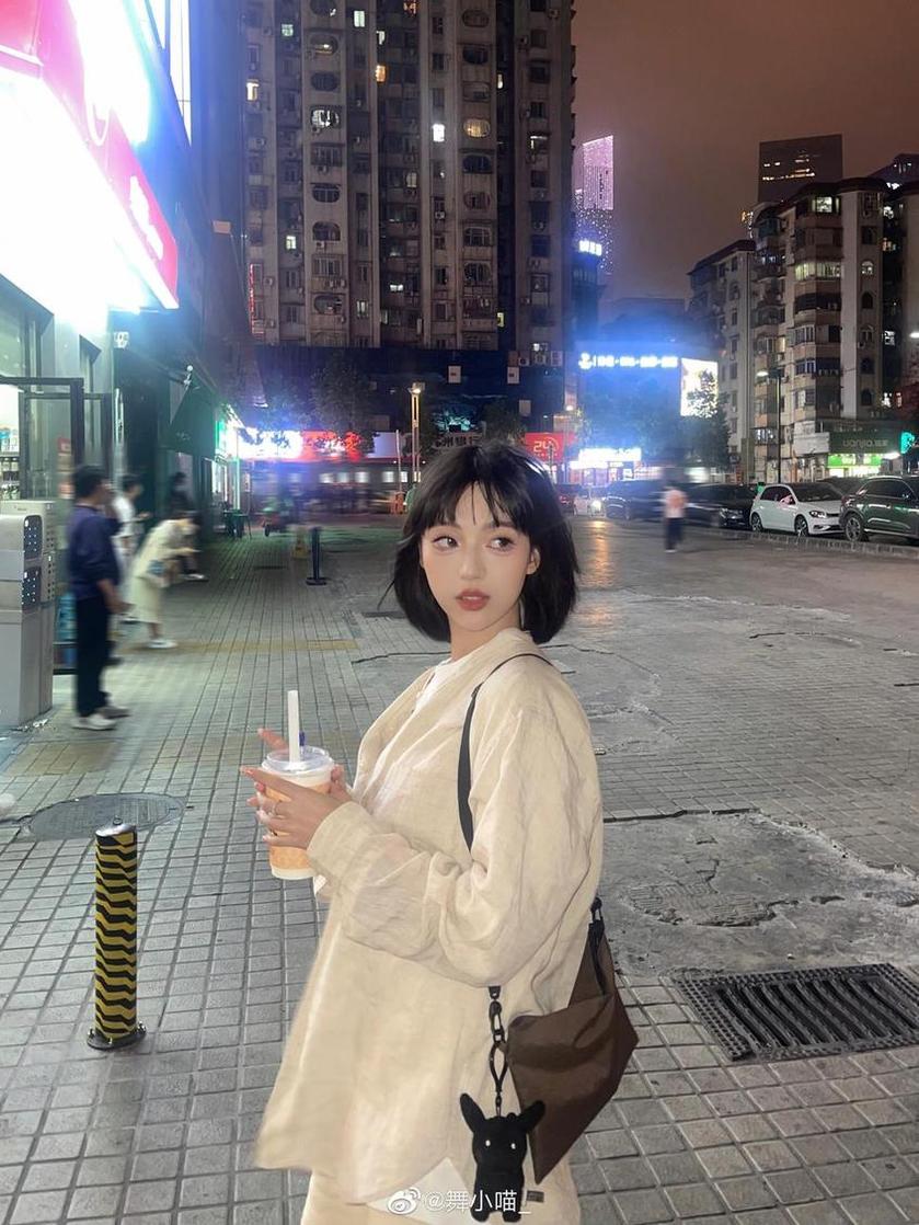 舞小喵地狱火：绝美舞姬的镜头图片