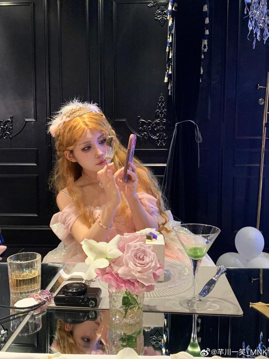 芊川一笑微博小号精挑细选的摄影作品，诠释艺术的美妙