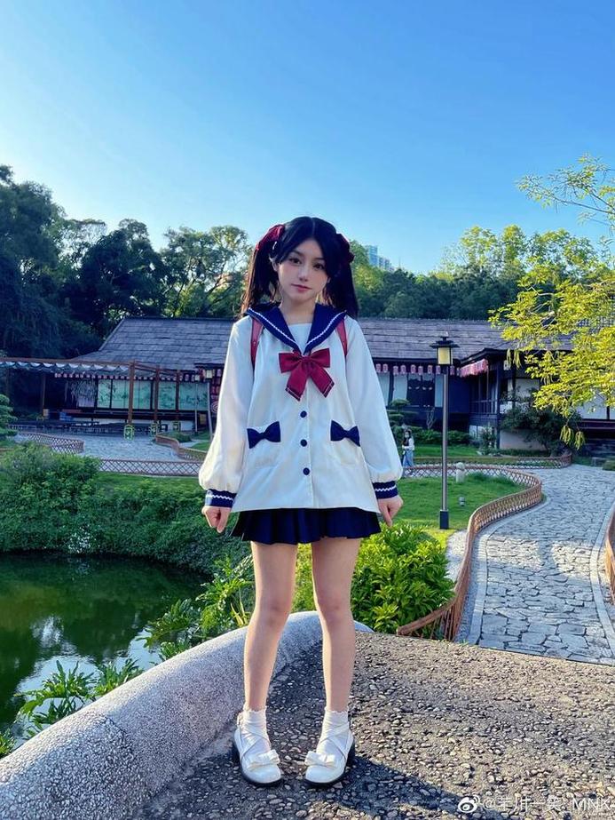 纯净无垢的修道院芊川一笑mnk图片，值得收藏