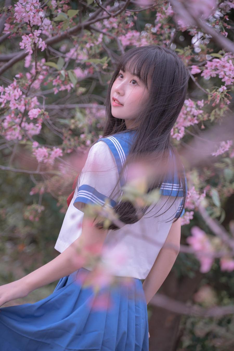 突破时空，穿越紫禁之巅，萌芽儿oo汉服复古作品封面曝光。
