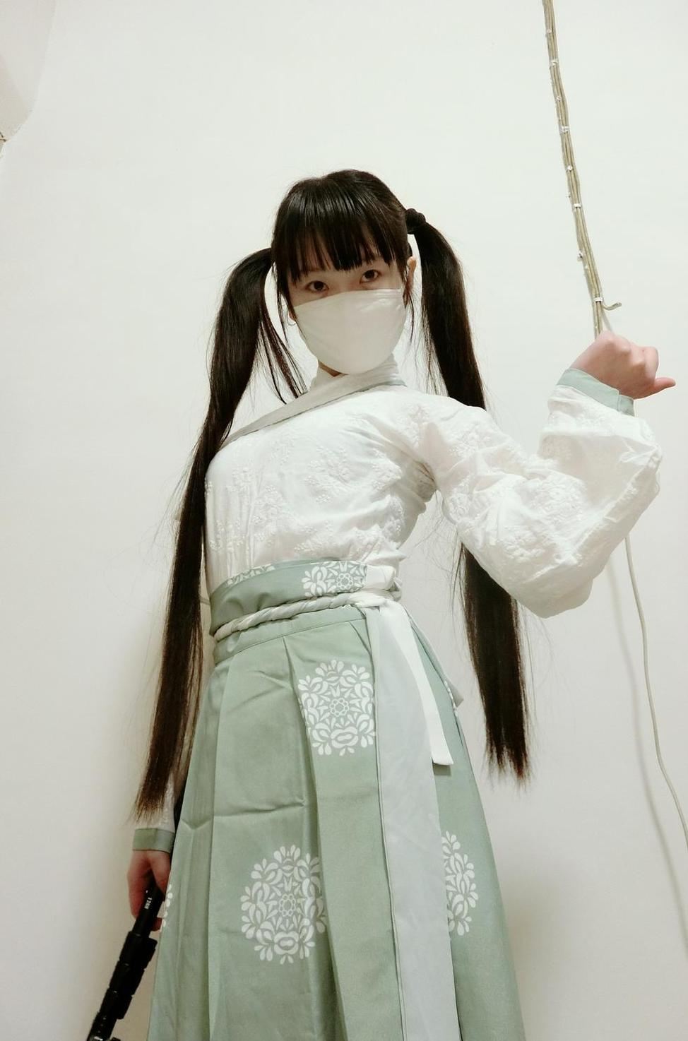 神秘而又典雅，西尔酱汉服相册的图片打动人心。