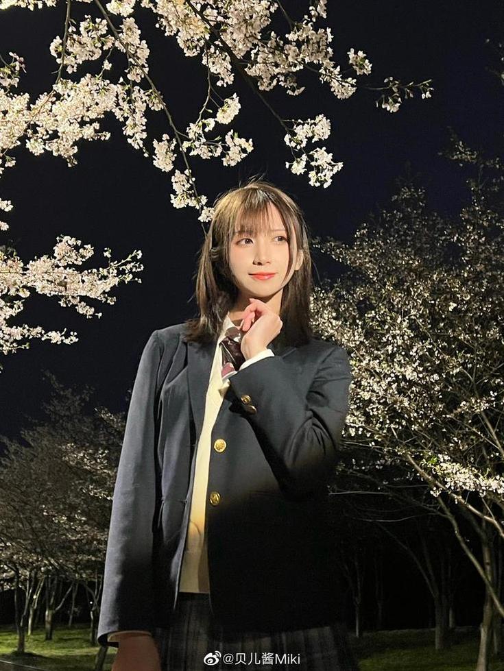 贝儿酱miki微博cos精选，每一张都是美的代表