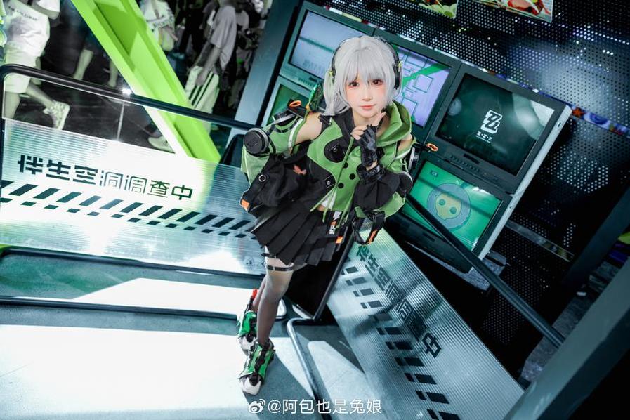 阿包也是兔娘凌华：一组原图拍出的完美cos