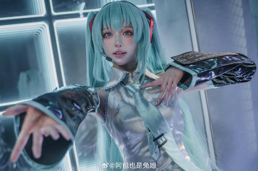 阿包也是兔娘原神中二皇女cos作品，每一张照片都充满魔力