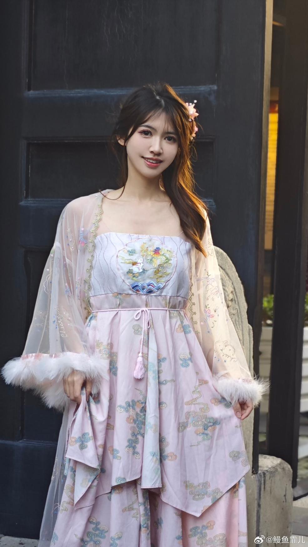 鳗鱼霏儿真实姓名的合集：《火影忍者》cosplay