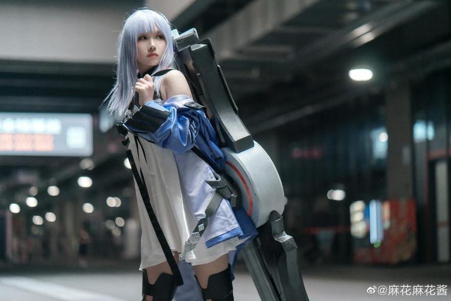 麻花麻花酱cos美图：穿上兔女郎制服，我是你的女神~